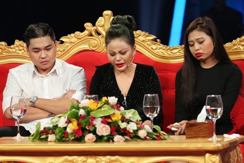 Lê Giang và hai con tâm sự trong chương trình.