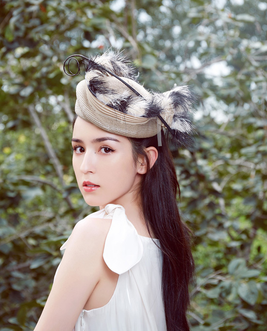 'Tiên nữ Tân Cương' diện đa phong cách