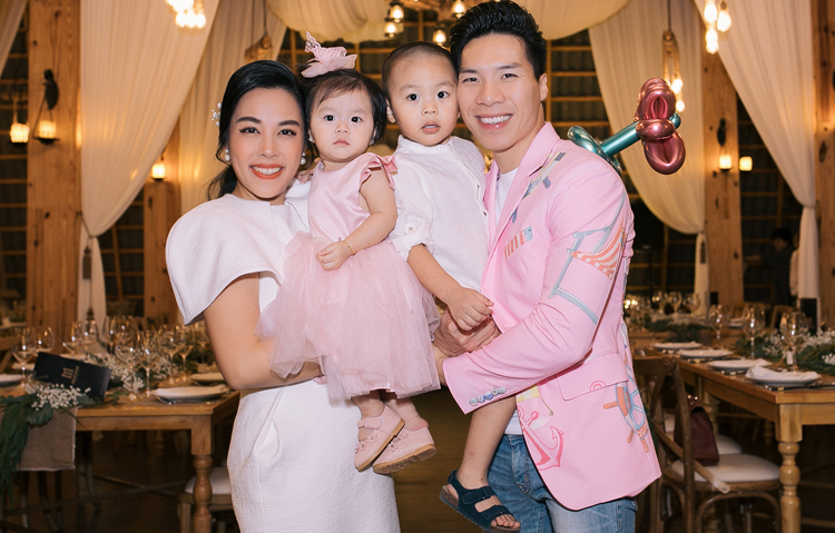 Gia đình Quốc Nghiệp - Ngọc Mai. Ảnh: Kim Thanh. 