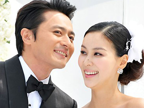 Vợ chồng Jang Dong Gun. Ảnh: Newsen.