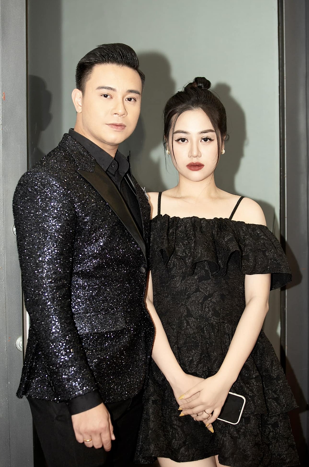 Đông Hùng bên bà xã Anh Minh (tên thường gọi là Minh Anh). Ảnh: Nhân vật cung cấp